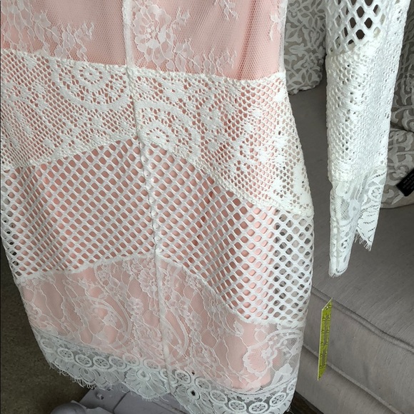 Gianni Bini white lace and peach/blush pink dress - Picture 4 of 4